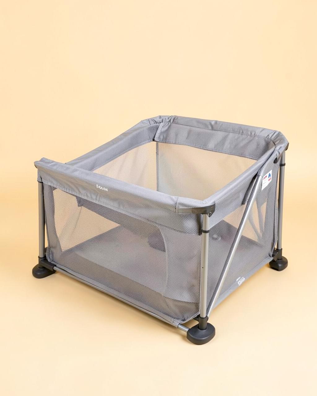 Lit parapluie avec matelas